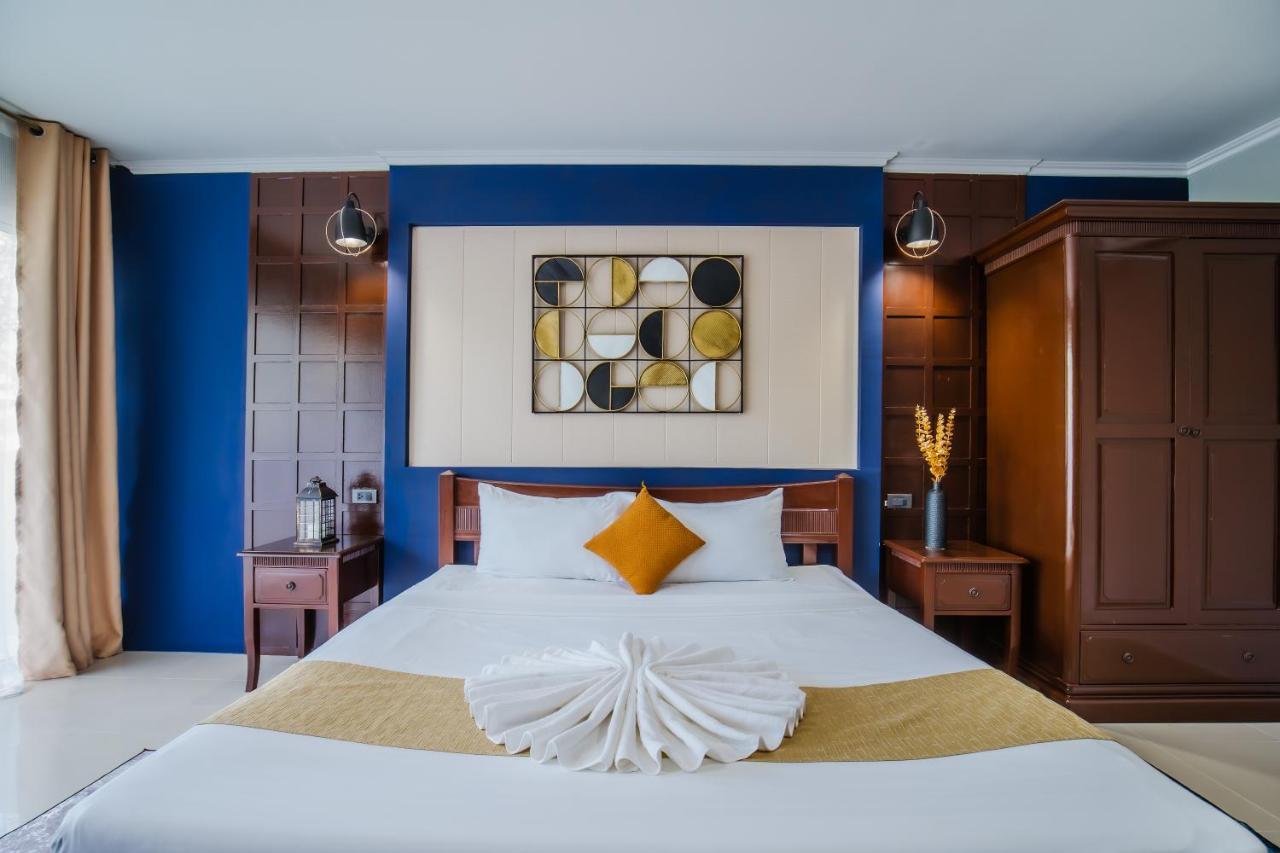 Time Out Hotel Patong Ngoại thất bức ảnh