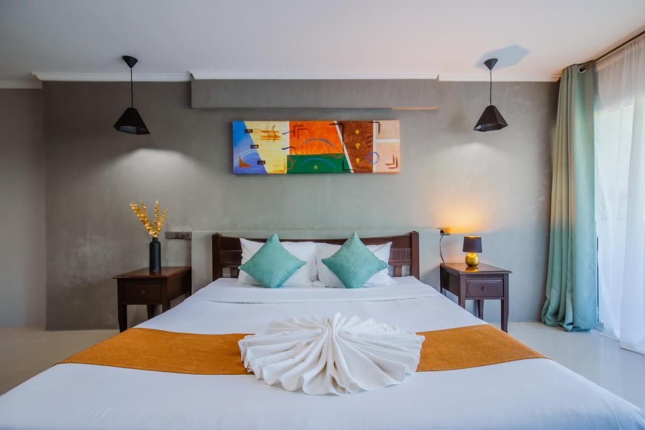 Time Out Hotel Patong Ngoại thất bức ảnh