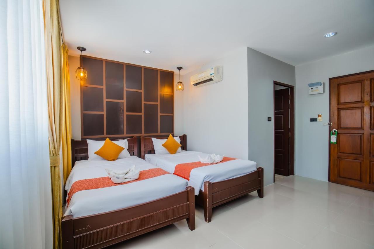 Time Out Hotel Patong Ngoại thất bức ảnh