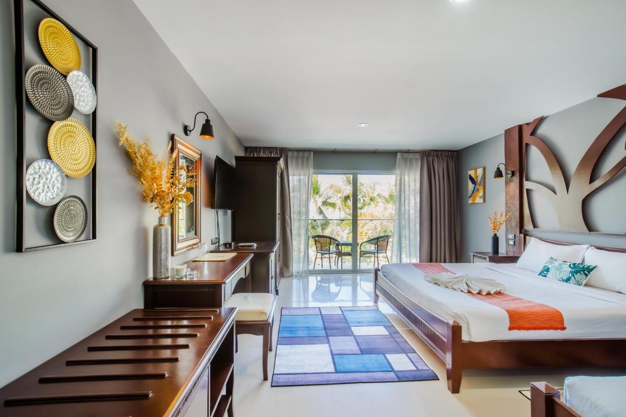 Time Out Hotel Patong Ngoại thất bức ảnh