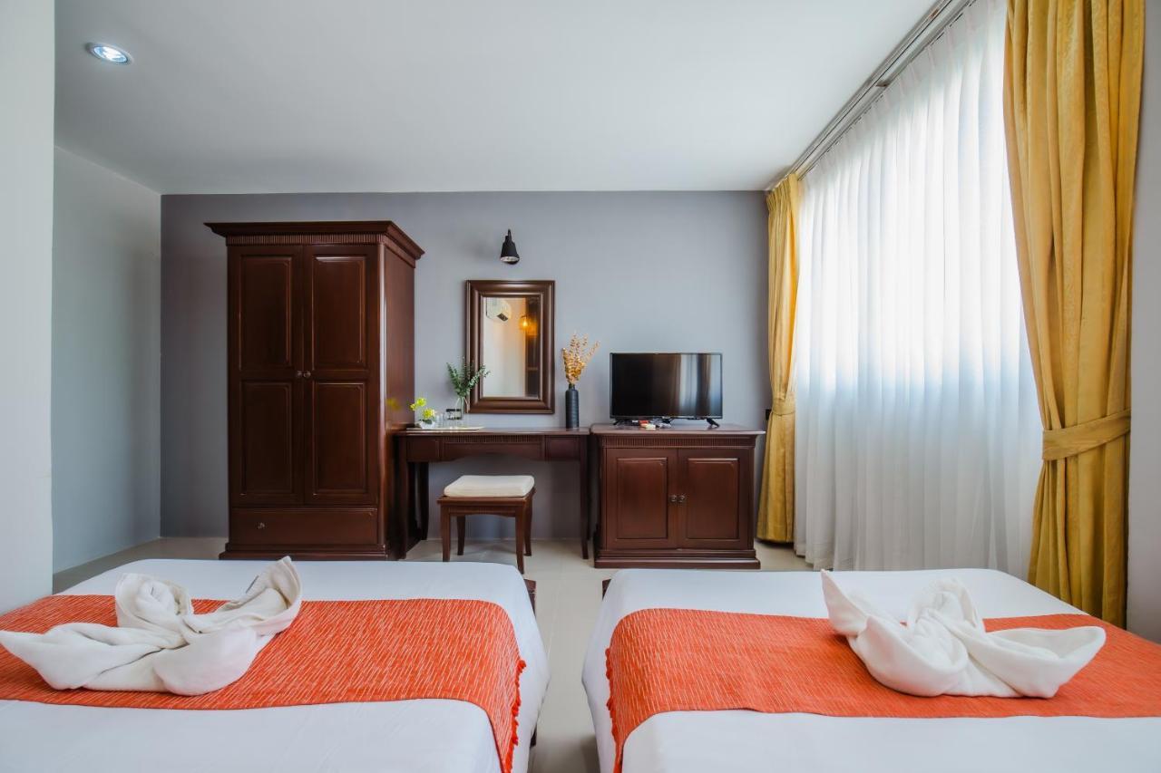 Time Out Hotel Patong Ngoại thất bức ảnh