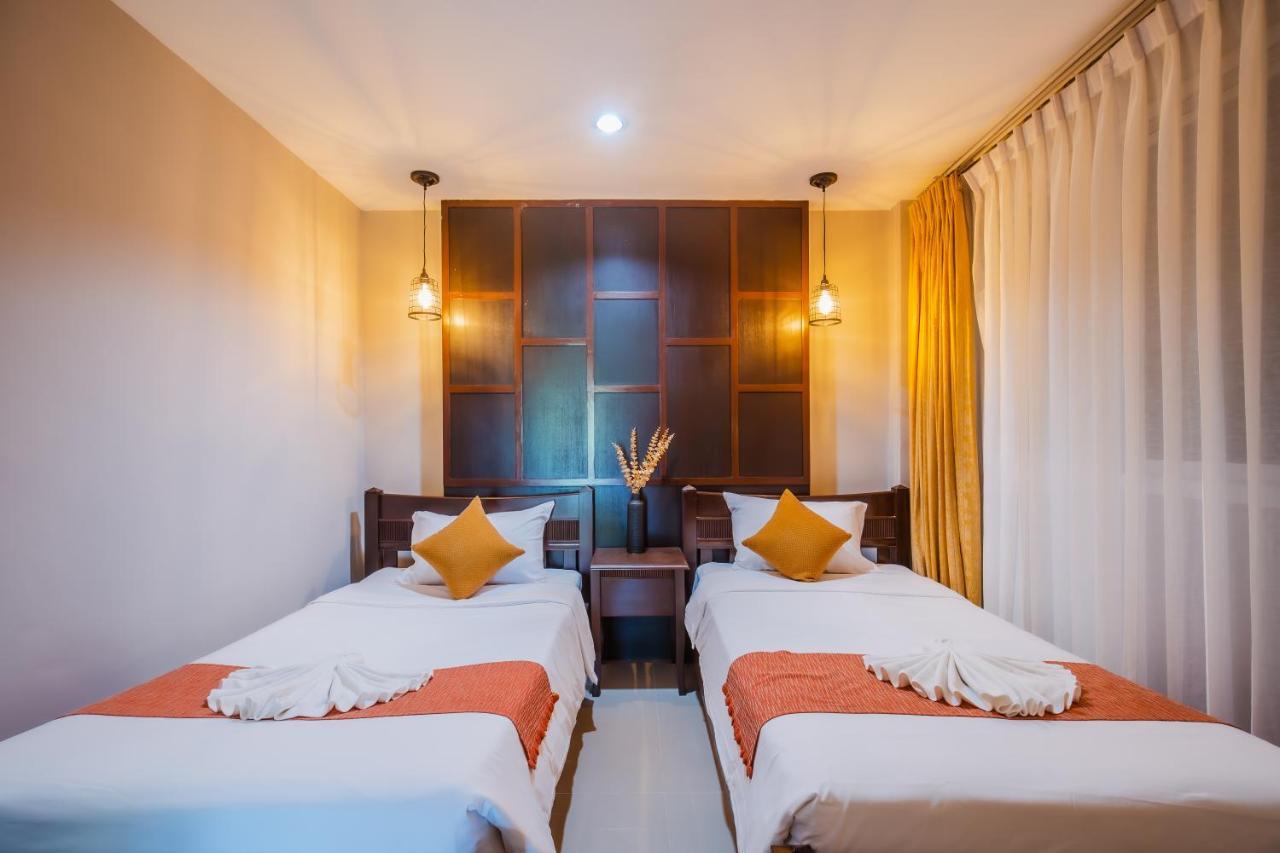 Time Out Hotel Patong Ngoại thất bức ảnh