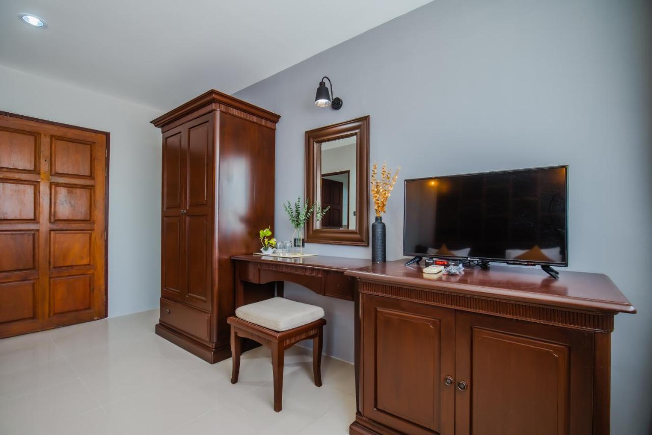 Time Out Hotel Patong Ngoại thất bức ảnh